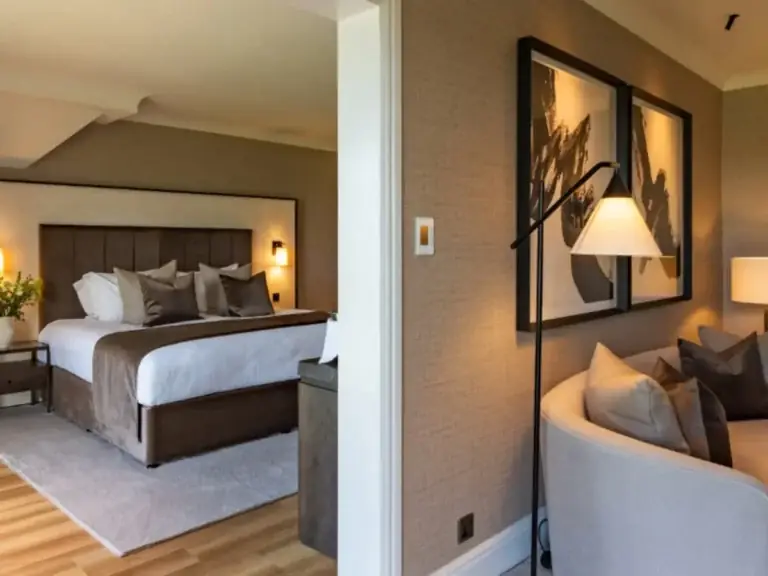 Luxury Suites Booking Plans: Definitive Procurement Guide